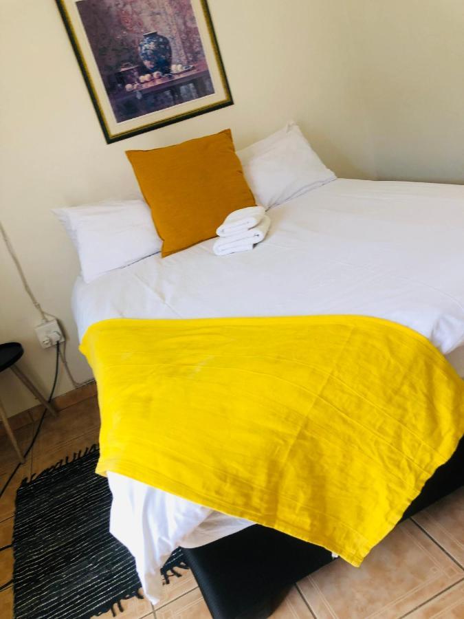 אוצ'יווארונגו Mo-Nize Villa Guesthouse מראה חיצוני תמונה