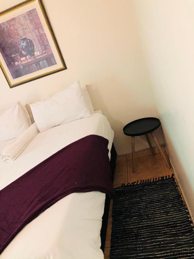 אוצ'יווארונגו Mo-Nize Villa Guesthouse מראה חיצוני תמונה